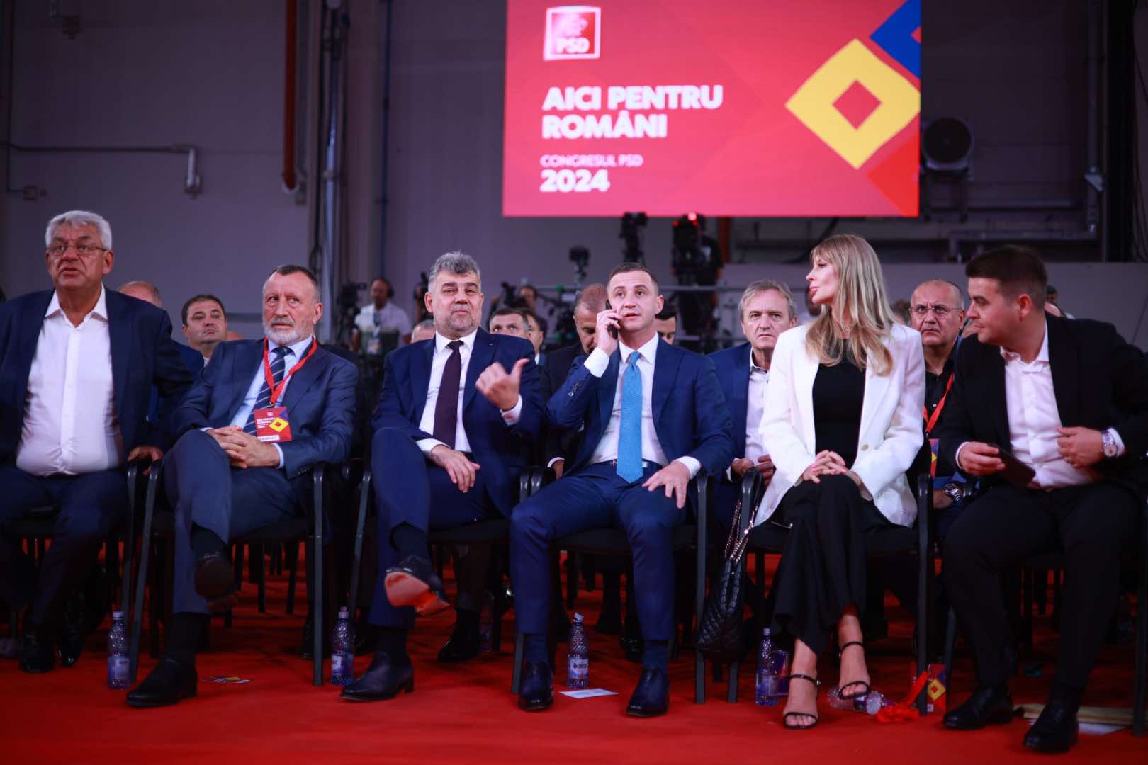 VIDEO Congresul PSD: noua conducere, votată cu majoritate covârșitoare. Ciolacu, către Tudose și Grindeanu: „Trimiteţi-mă la Cotroceni, fiindcă altfel va fi greu să scăpaţi de mine!”