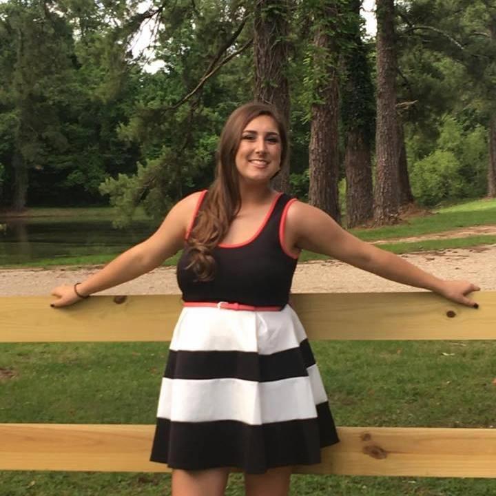 FOTO | Un tânăr din Louisiana este căutat de autorități după ce şi-a ucis părinţii şi iubita, apoi pe fratele şi tatăl fetei
