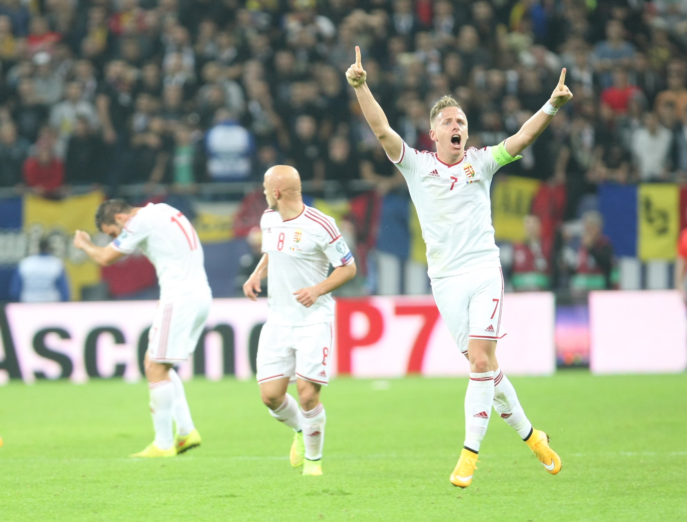 LIVE BLOG / FOTO&VIDEO. MECIUL ANULUI, ROMÂNIA - UNGARIA 1-1