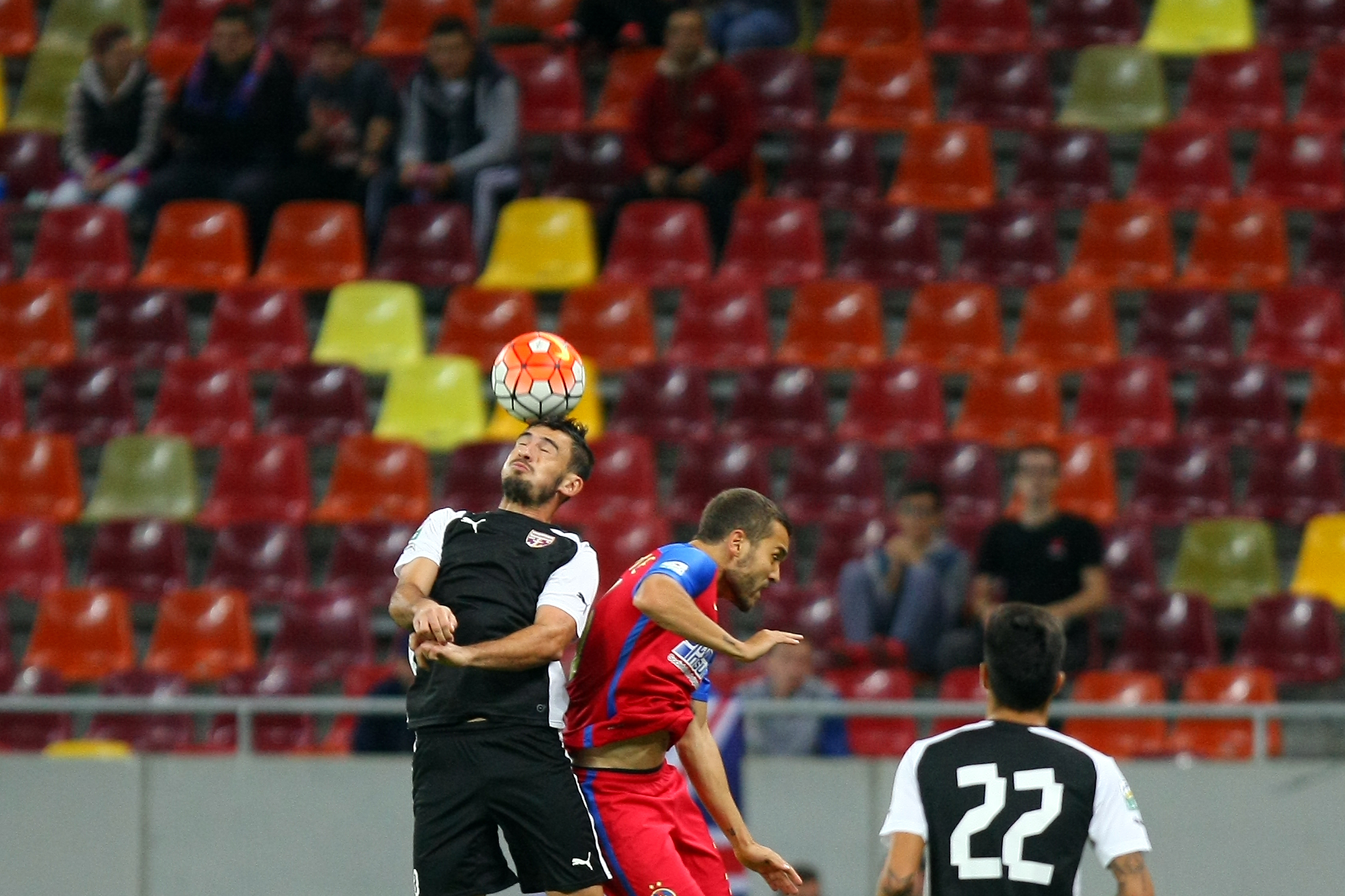 Liga I: Steaua - FC Voluntari 3-1. ^Hamroun, Chipciu și Stanciu l-au ridicat de pe bancă pe Rădoi, antrenorul fără licență al campioanei. Odată cu el, și pe ”principalul”-marionetă Țiți Dumitriu / GALERIE FOTO