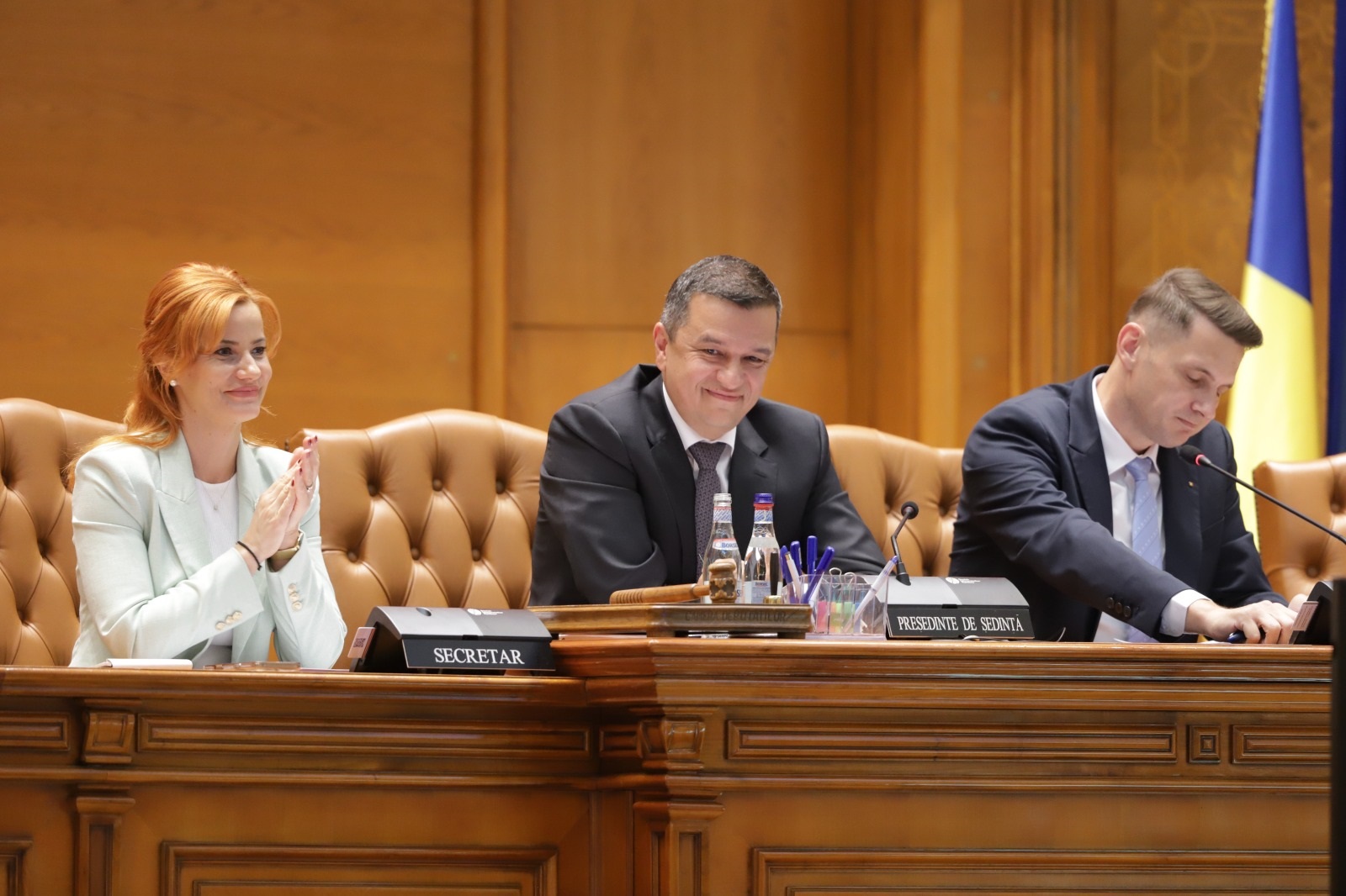 Apogeul rușinii politice. AUR și partenerii săi au bătut recordul minimului de voturi la o moțiune de cenzură