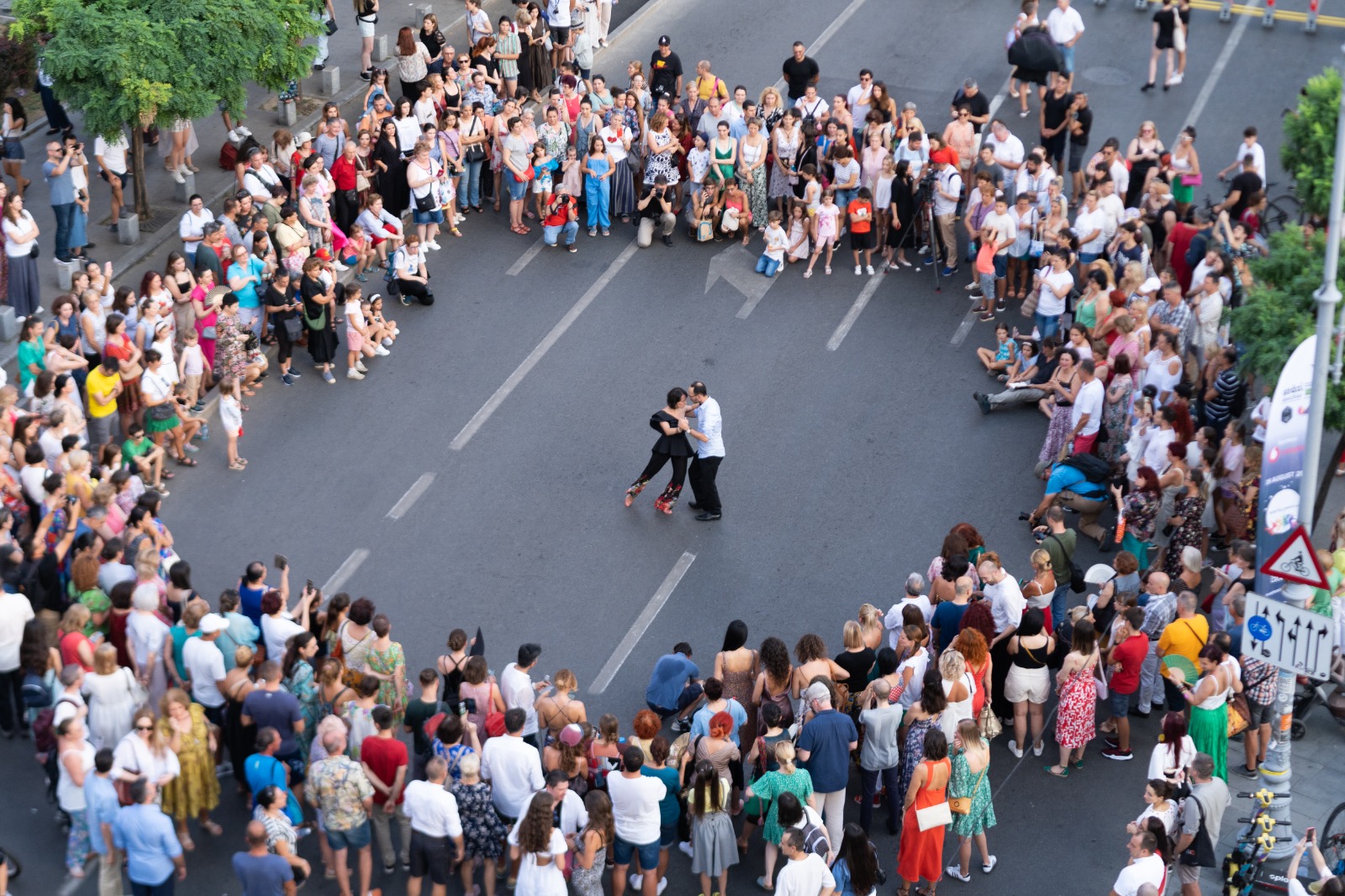 „Noaptea Dansului”, cel mai mare eveniment de dans din ţară, are loc în weekend pe Calea Victoriei din București