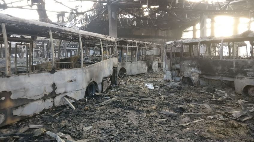Incendiul violent la societatea de transport public din Tulcea a fost stins. „Pagubele sunt foarte mari” | FOTO&VIDEO