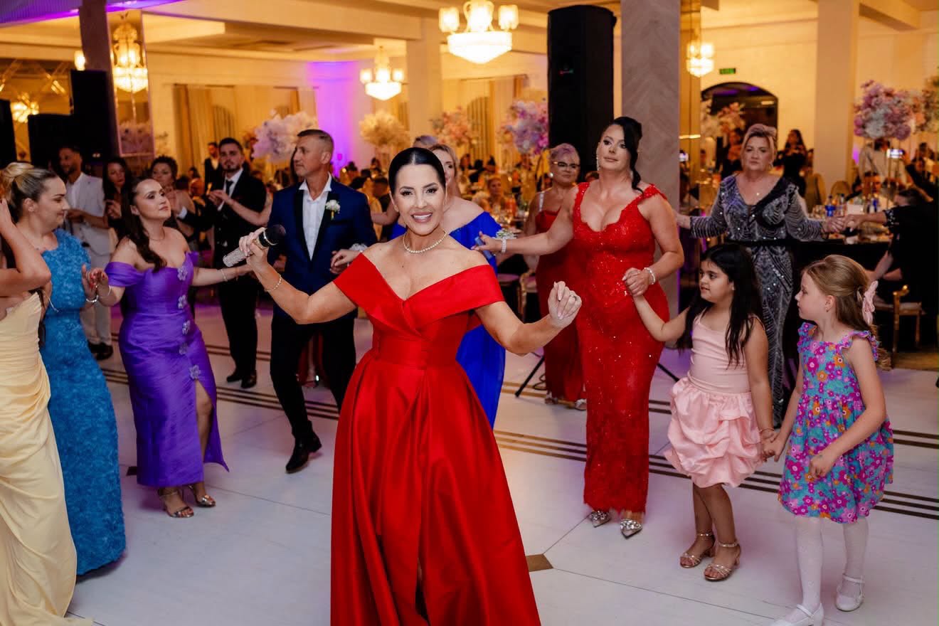 Angela Rusu, transformare spectaculoasă după ce a slăbit 30 de kilograme. Artista a trecut prin trei operații estetice într-o singură zi