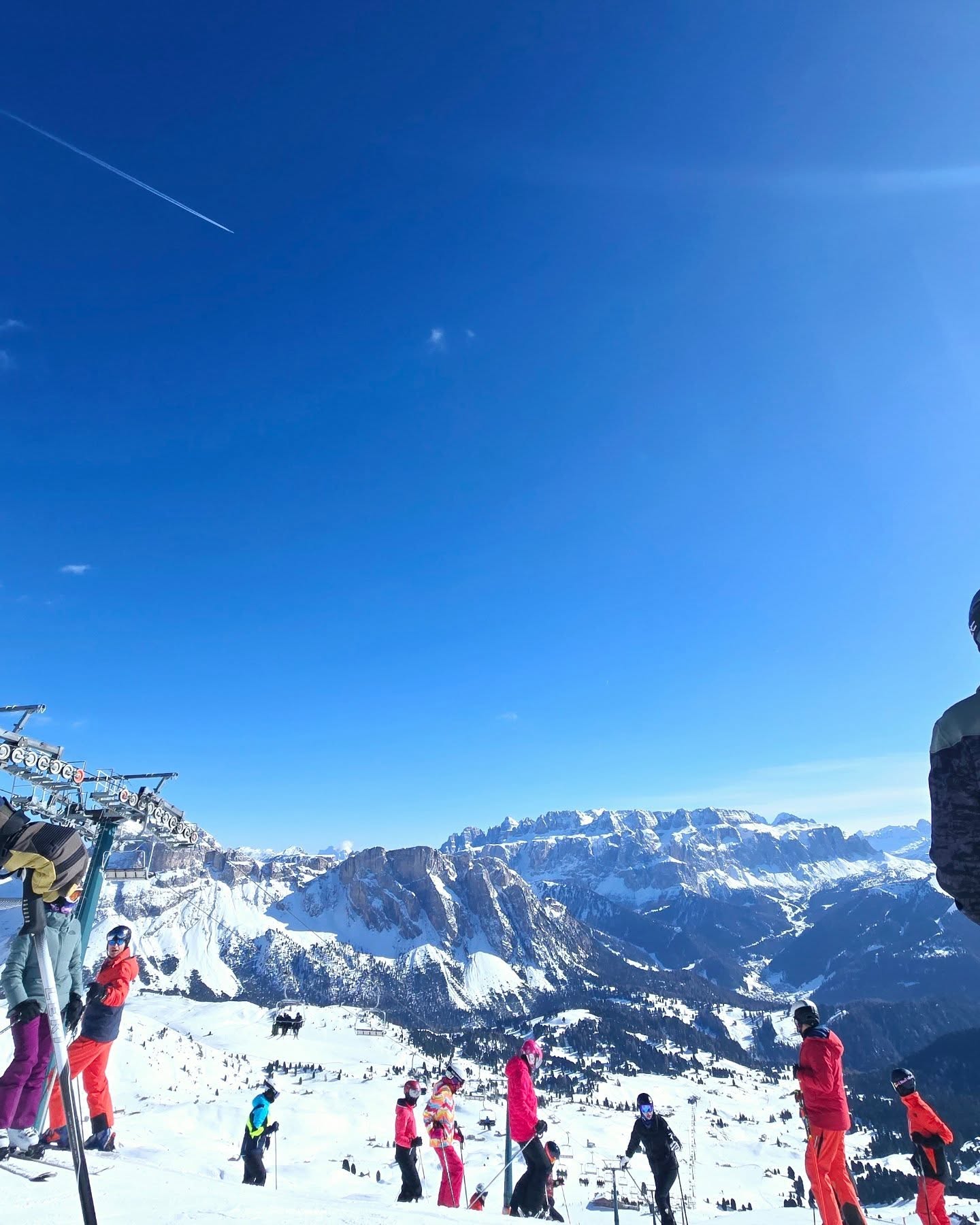 Imagini din vacanța Monicăi Bîrlădeanu cu Valeriu Gheorghiță la schi. Ce destinație din străinătate au ales, deși pârtiile din România sunt deschise