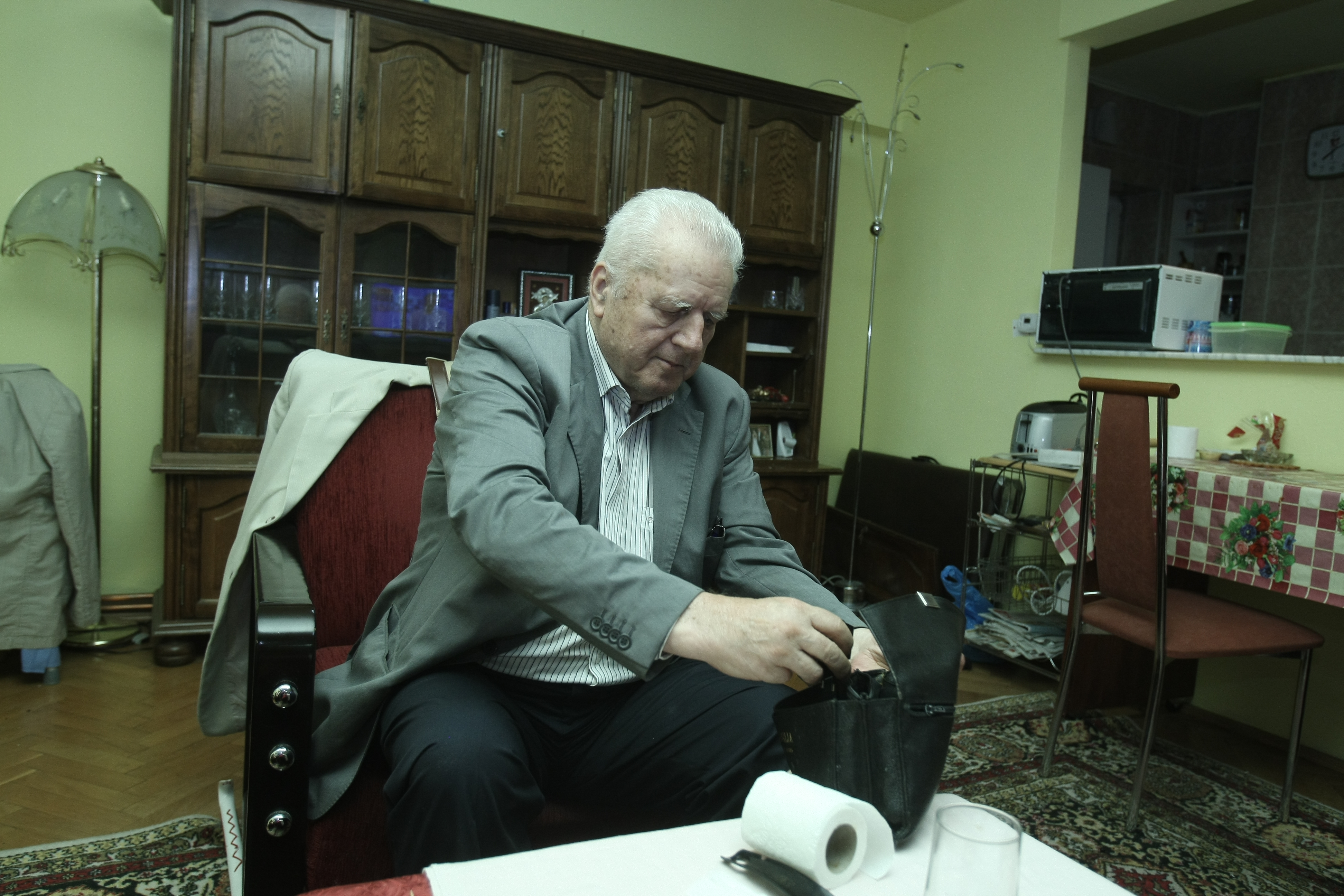 EXCLUSIV! Știați că Pădureanu a fost însurat? Vorbește în premieră despre divorț! A înșelat-o nea Jean pe Tanti Pușa? GALERIE FOTO