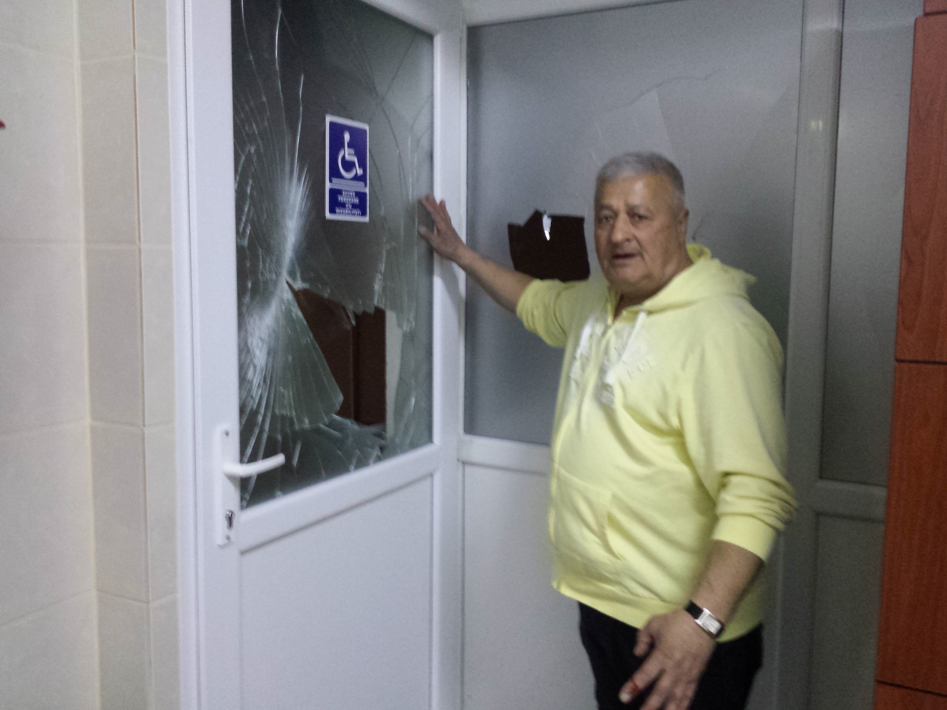 A făcut dezastru în centrul social! Daune de 50.000 de lei! VIDEO & GALERIE FOTO