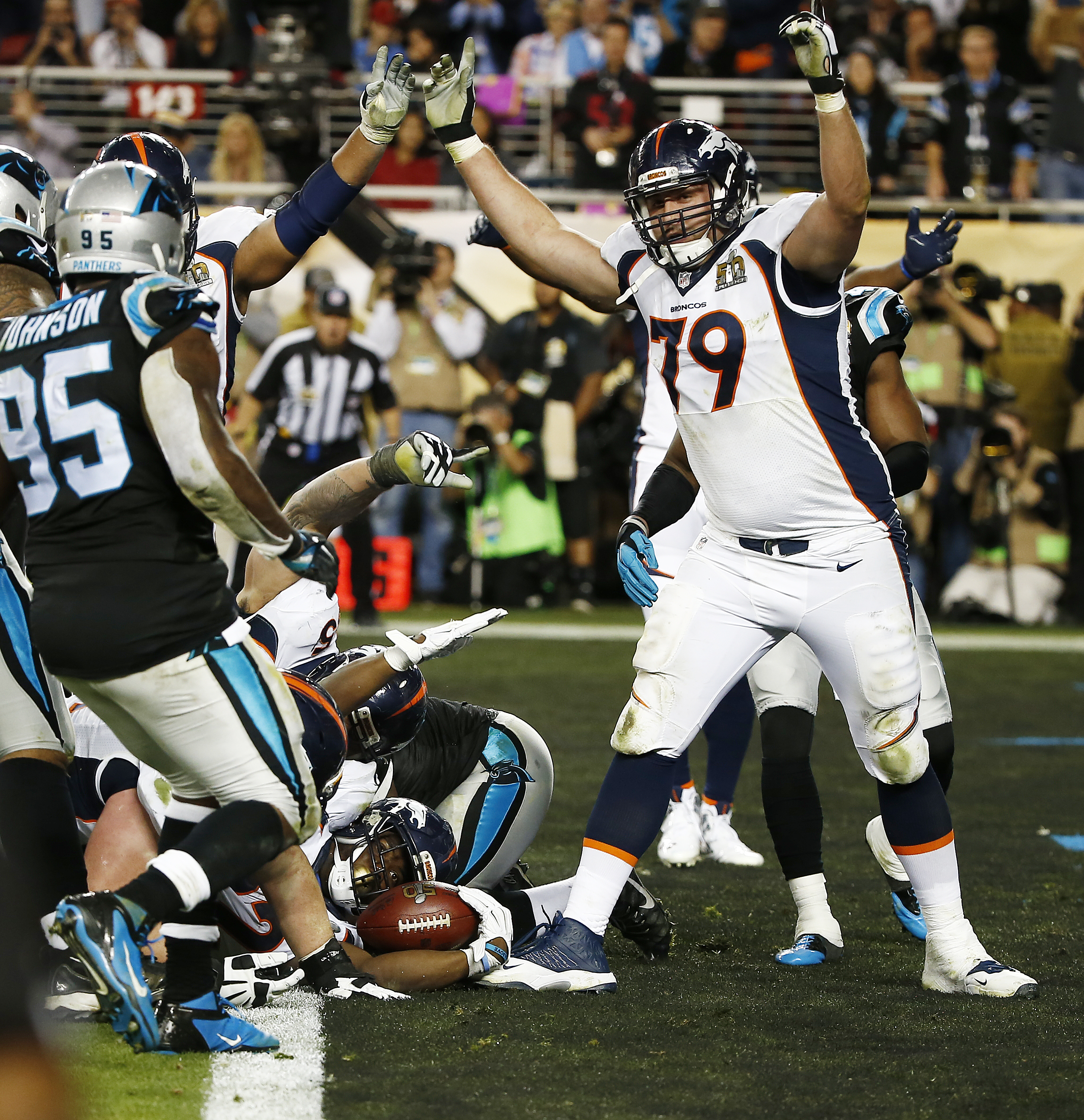 Denver Broncos a câștigat Super Bowl 50, ^după o finală de vis cu Carolina Panthers / GALERIE FOTO&VIDEO