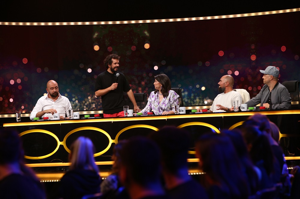Ce spune Dan Badea despre Costel Bojog, colegul lui de la „Stand-Up Revolution”: „Este un artist, îi place să se joace, îi place să se riște, e vulnerabil pe scenă”