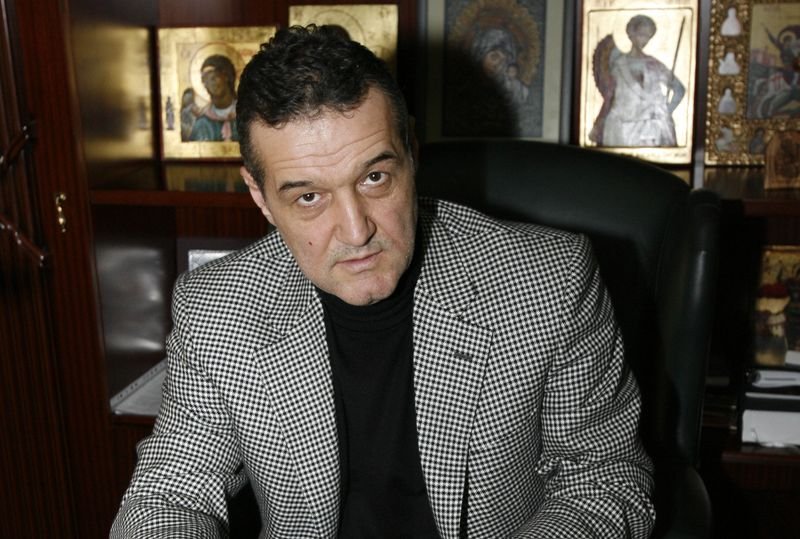 Reacția lui Gigi Becali, după ce Cristi Borcea l-a trimis să își facă intervenții estetice: „Îți faci fața, afemeiezi sufletul”