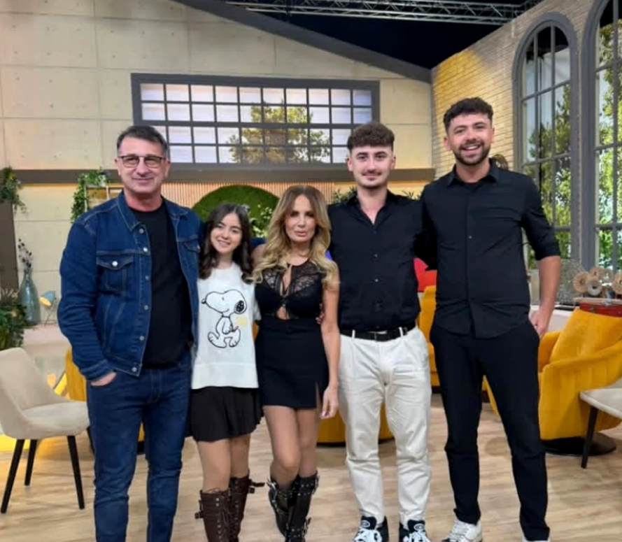 Imagini rare cu băieții lui George Tal, partenerul Danielei Gyorfi. Familia s-a reunit de ziua impresarului. „A fost și soacra mea”