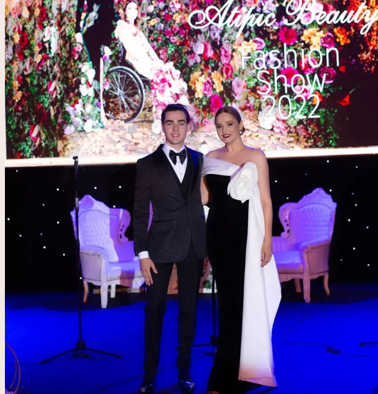 Fiul lui Ștefan Bănică jr și Andreea Marin, pe aceeași scenă în cadrul unui eveniment din Capitală. Cum a reacționat vedeta. „Nu a fost ideea mea”