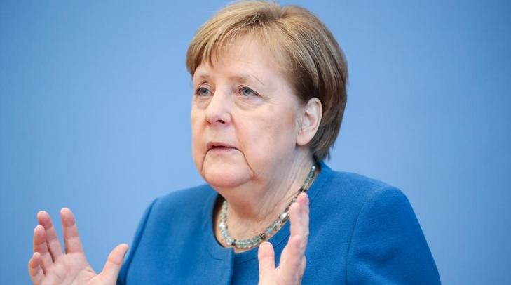 Korábban még nem volt példa rá: Angela Merkel megtörné a régi hagyományt, történelmi váltást sürget Németország élén