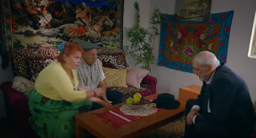 Ultima apariție într-un serial a actorului Doru Ana. Personajul său a avut un destin tragic în „Adela”, producția de la Antena 1