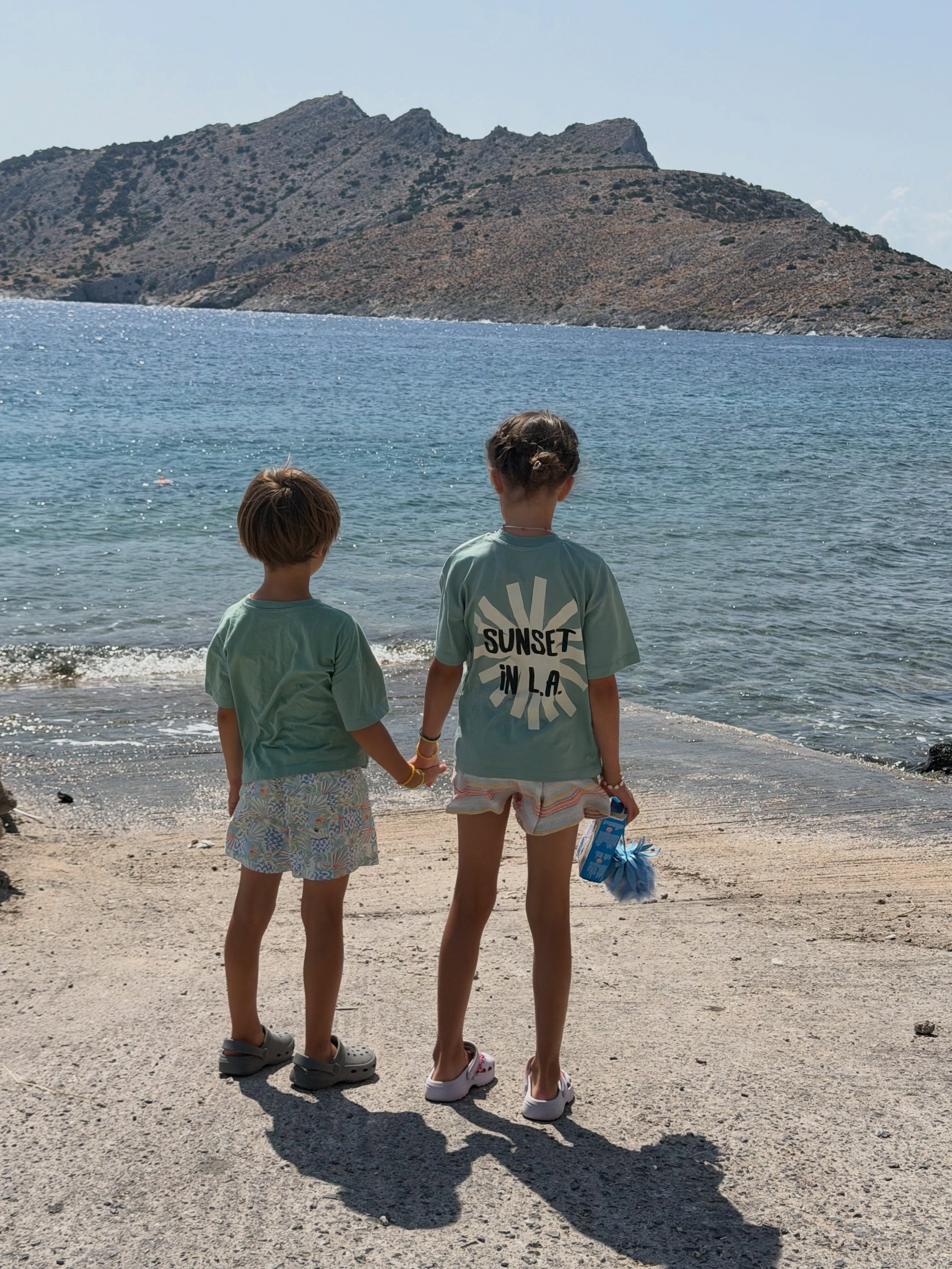 Simona Gherghe, vacanță de vis în Grecia alături de familie. Imagini din locul de care s-a îndrăgostit în urmă cu 18 ani