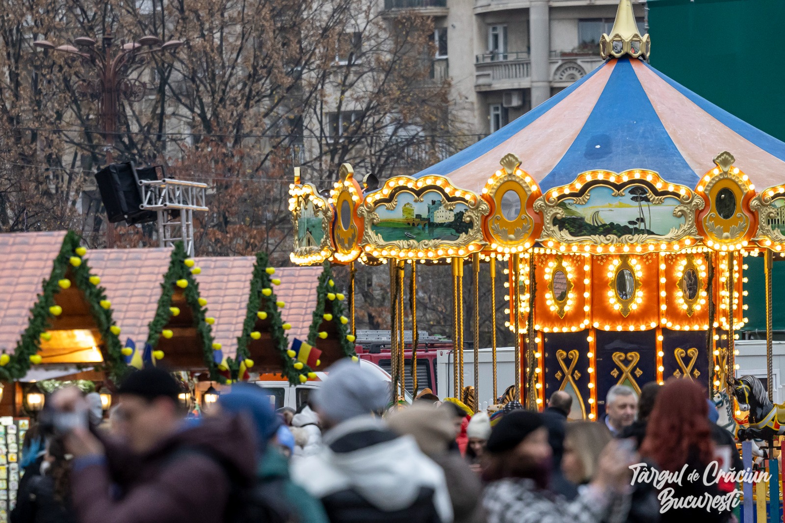 Târgul de Crăciun București 2024. Cel mai mare târg din România: peste 130 de căsuțe, roată panoramică, trenuleț, carusel, concerte și multe spectacole