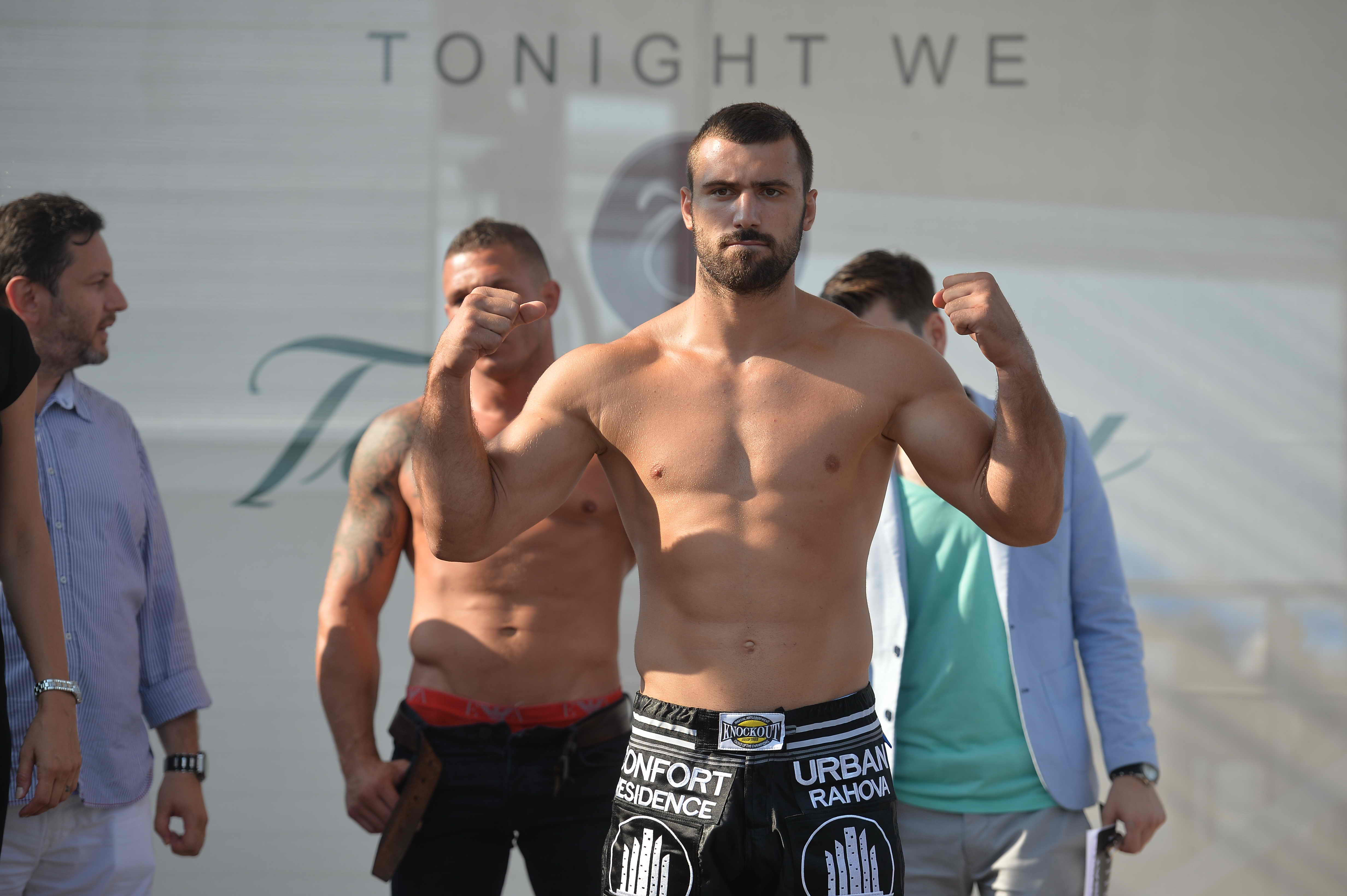Luptătorii de la Superkombat Mamaia au trecut cu bine de proba cântarului / GALERIE FOTO