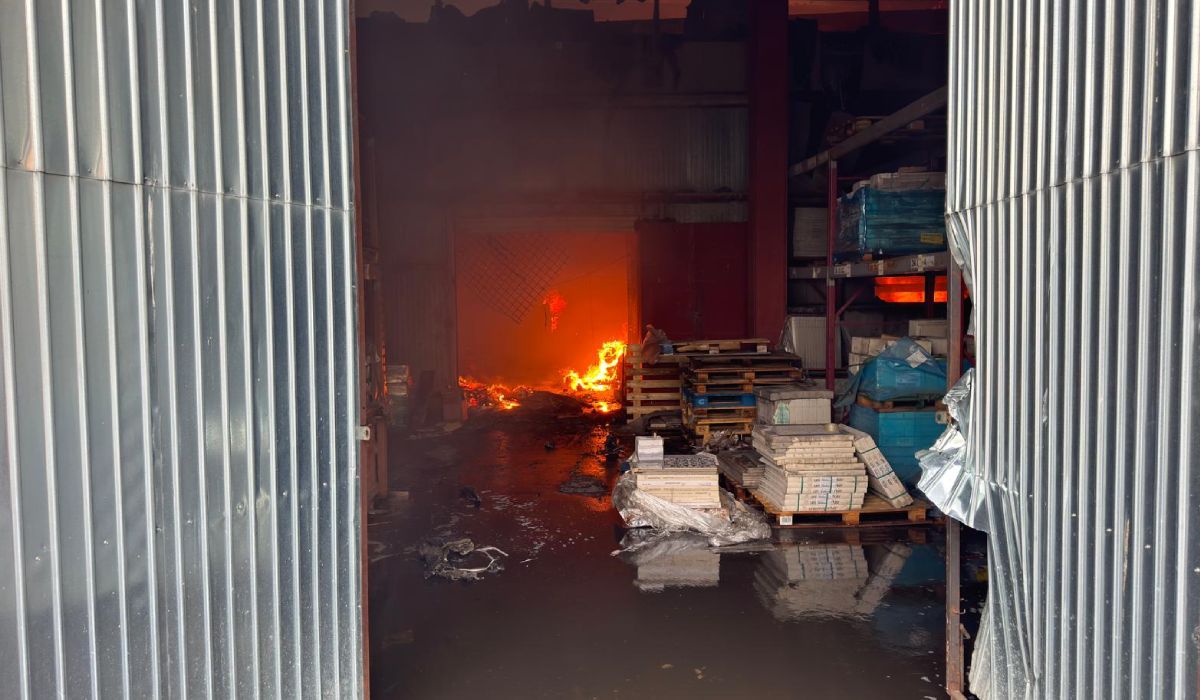 Incendiu în București. RO-alert pentru oamenii care locuiesc în zona Giulești | VIDEO