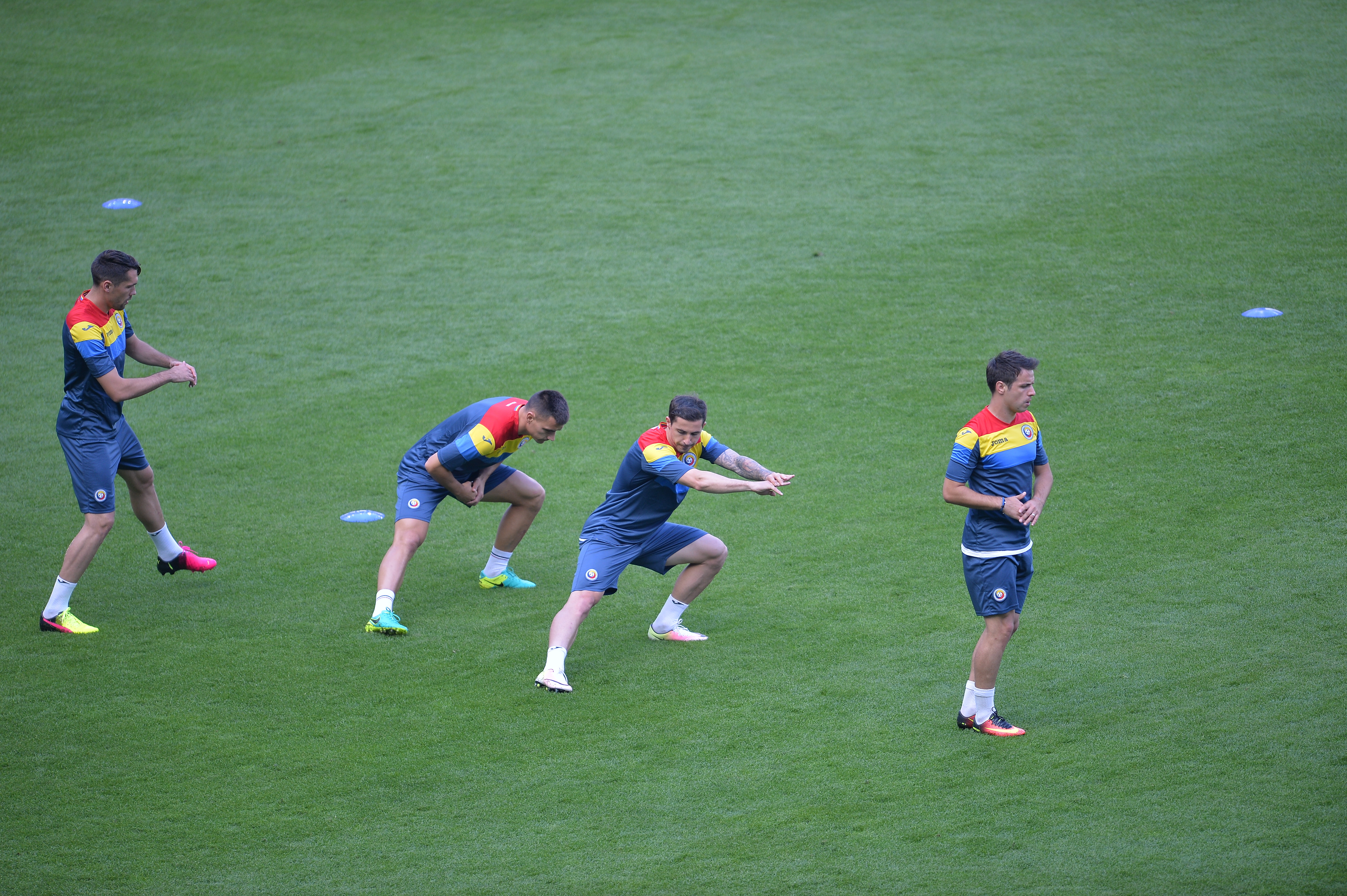 Euro 2016. Tricolorii au efectuat antrenamentul oficial pe Stade de France, ultimul înaintea meciului cu ”Les Bleus” (vineri, ora 22:00). Zâmbete și uimire / GALERIE FOTO și VIDEO