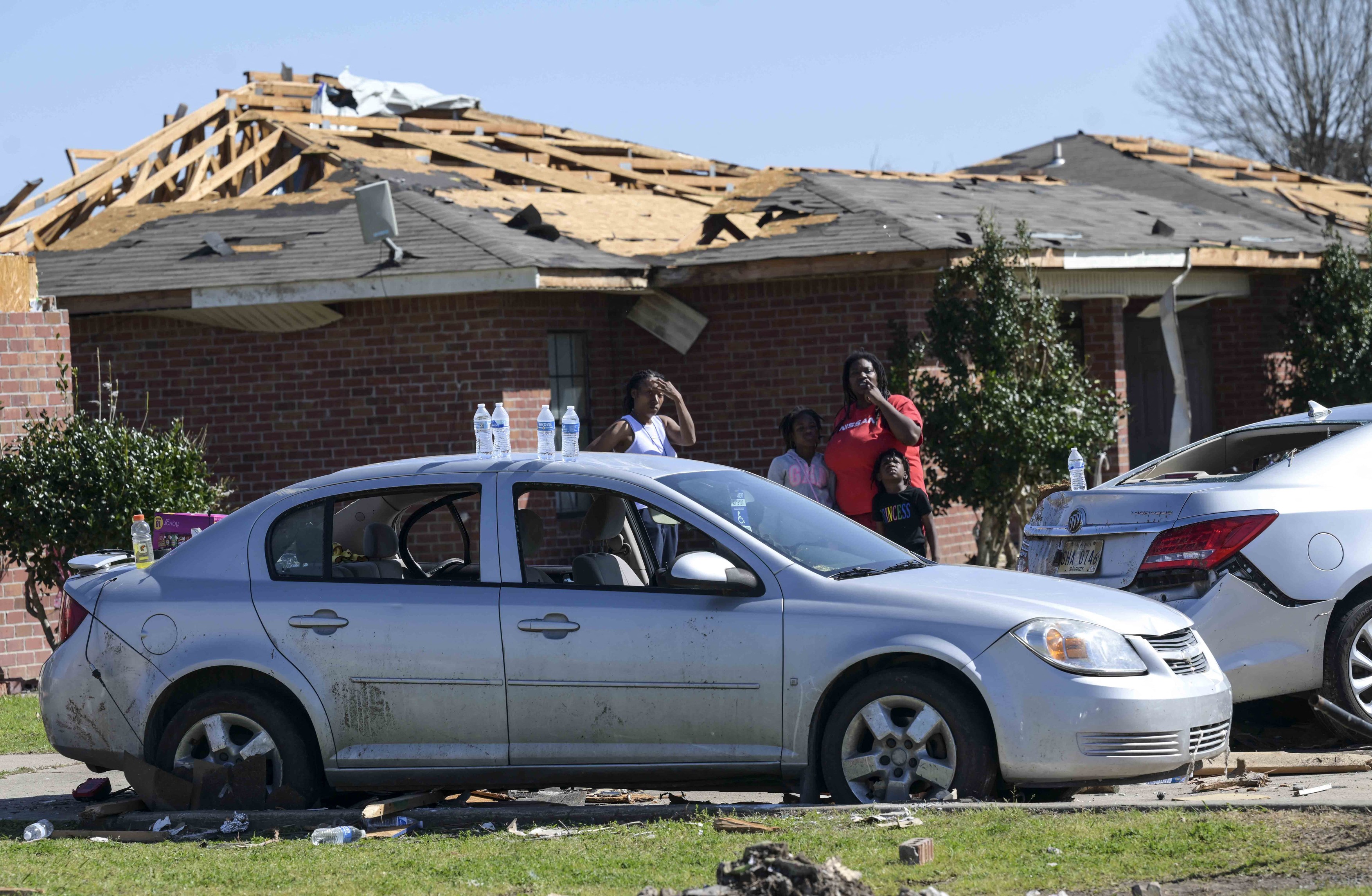Stare de urgenţă în Mississippi, după ce a fost grav lovit de tornade. Cel puțin 25 de morți și zeci de clădiri distruse