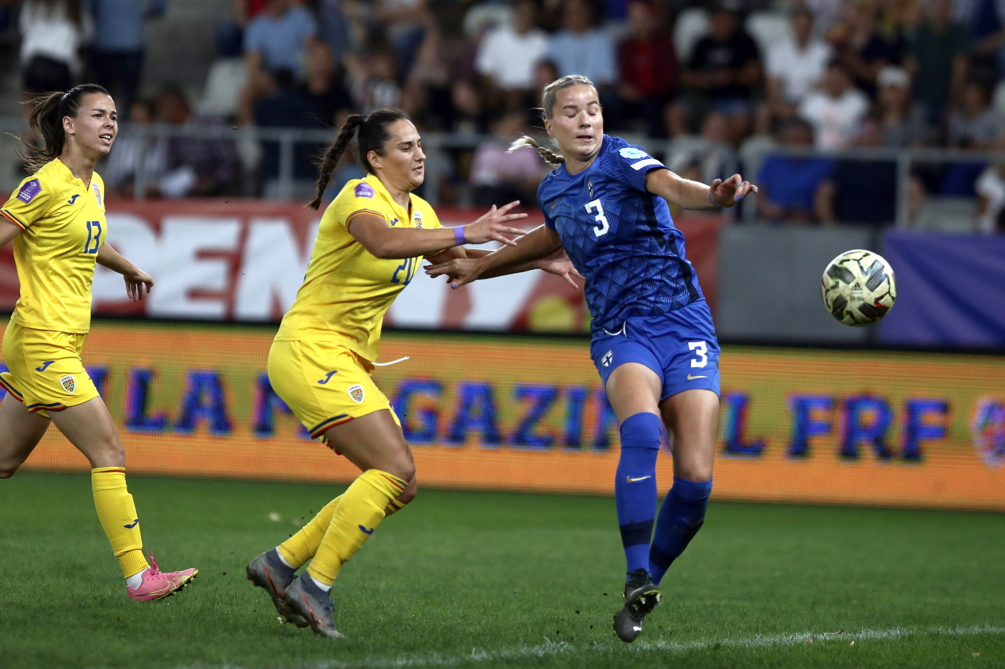 Naționala feminină a României a pierdut la limită în fața Finlandei. Singurul gol, marcat din penalty