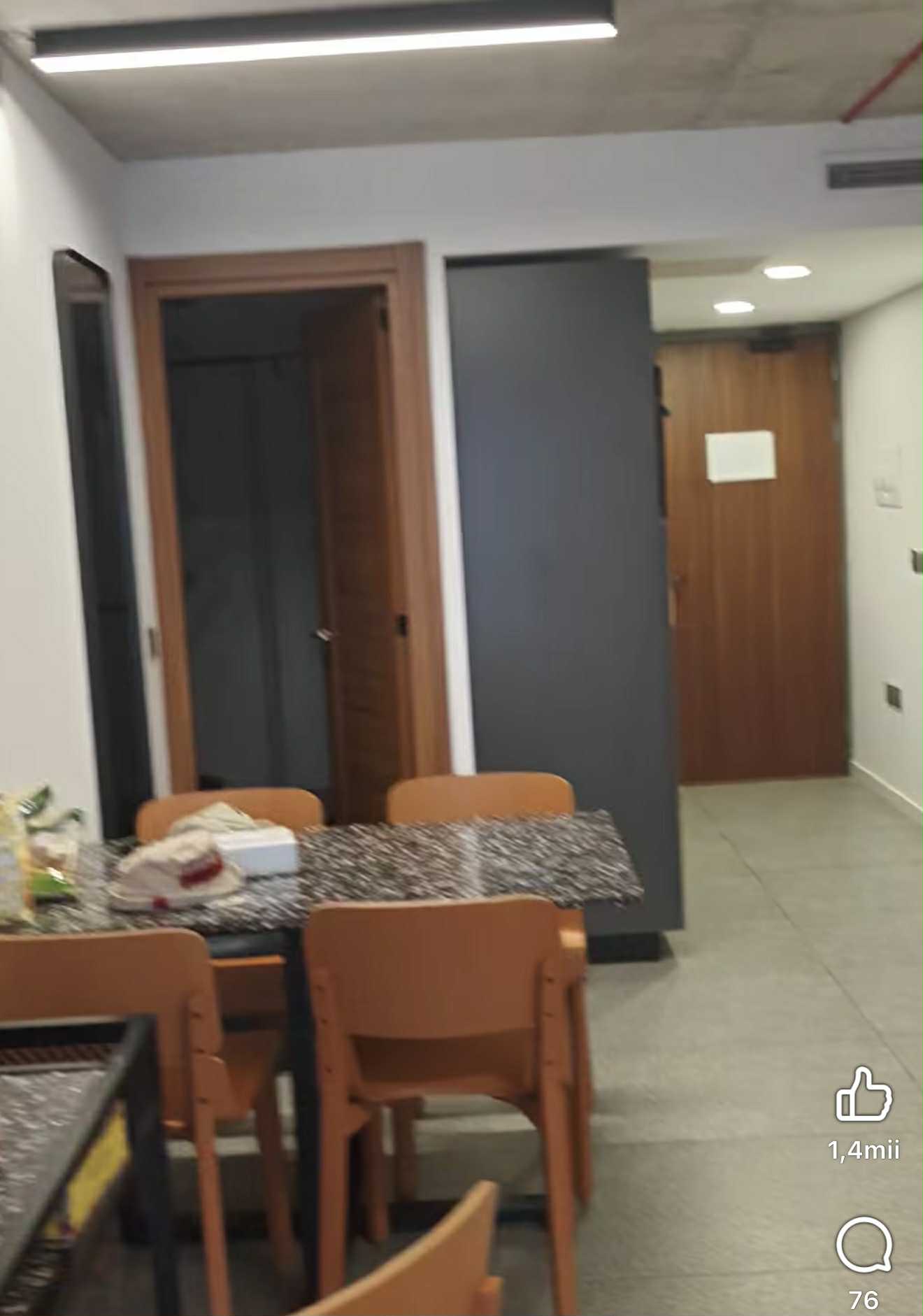 Imagini din apartamentul în care e cazat Dani Oțil la Power Couple, sezonul 3. Prezentatorul e de două zile în Malta: „Am și chicinetă”