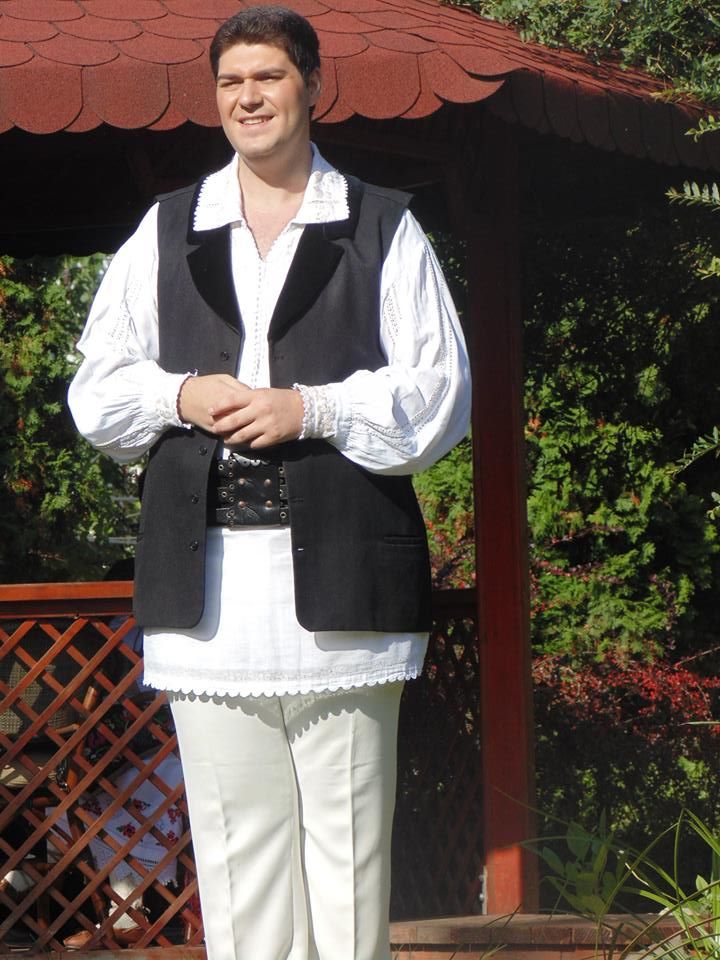 Gabriel Dumitru, interpretul de muzică populară care a ajuns de la 142 de kilograme la 80. Cum arată după ce a slăbit 62 de kilograme | FOTO