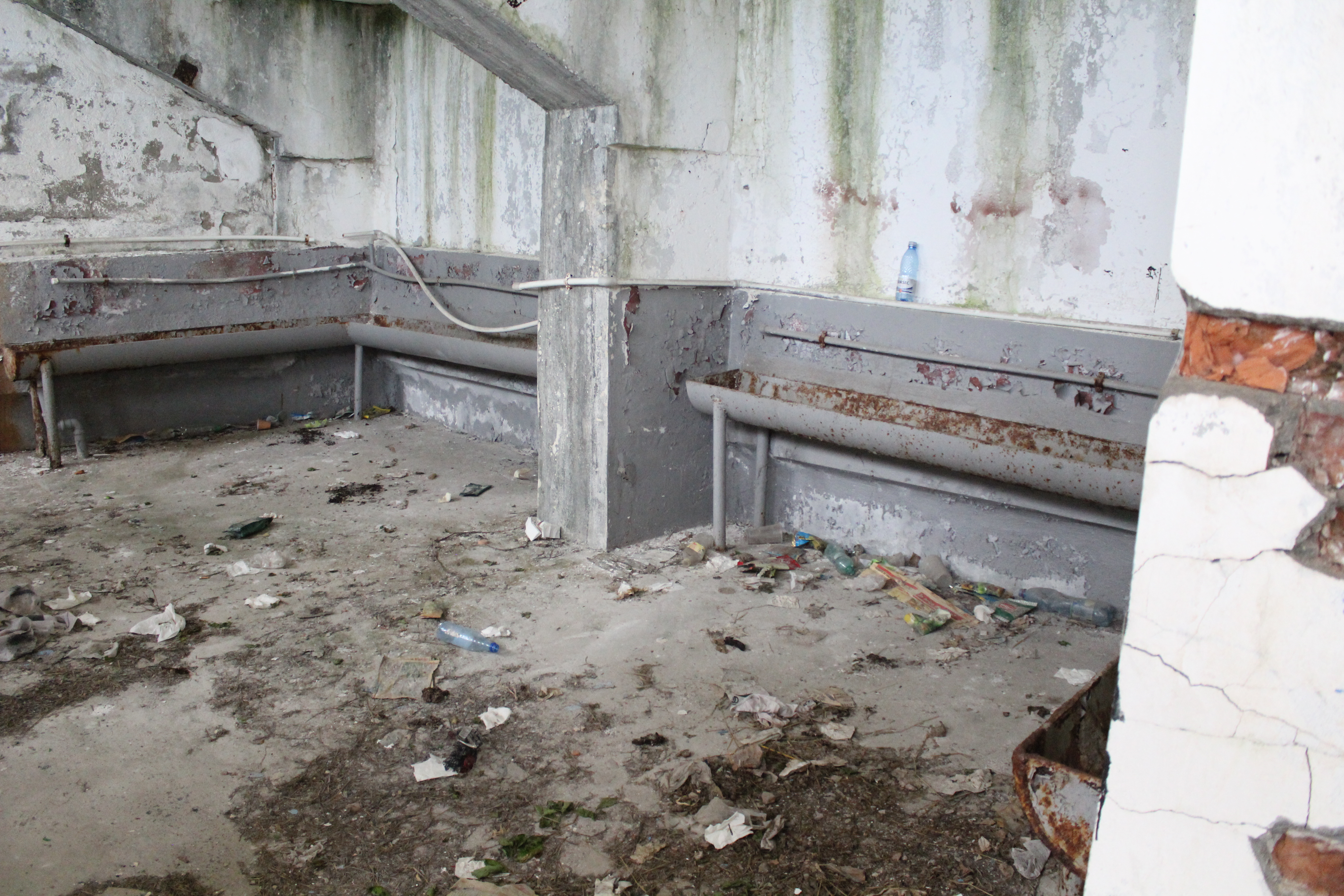 Supercupa de pe 8 iulie, pe un stadion ca după bombardament / FOTO