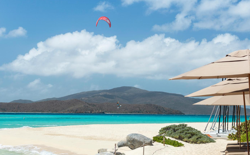 Cât costă o noapte de cazare pe insula miliardarului Richard Branson. Magnatul britanic închiriază paradisul din Marea Caraibelor