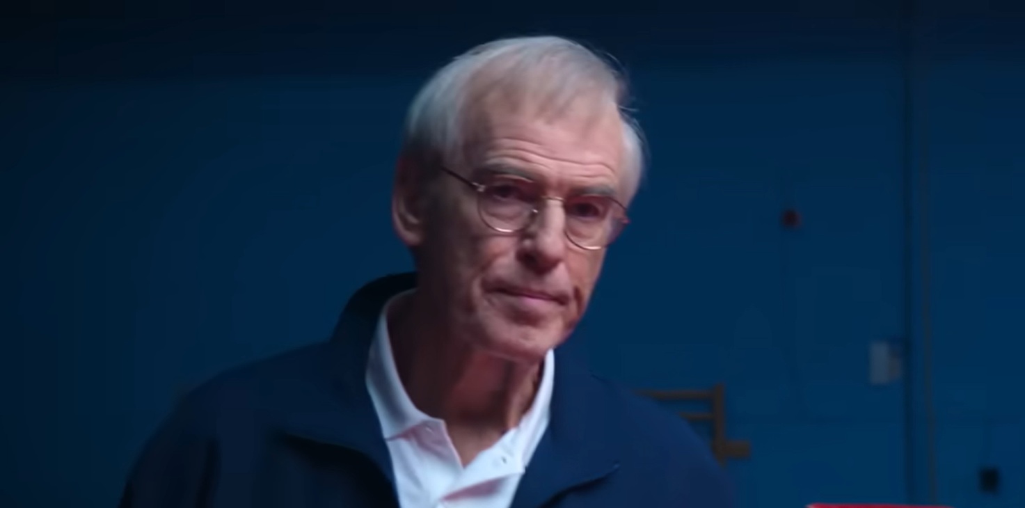 Pierce Brosnan, aproape de nerecunoscut la 72 de ani. Cum arată în rolul din filmul „Giant”: „Moment bizar”