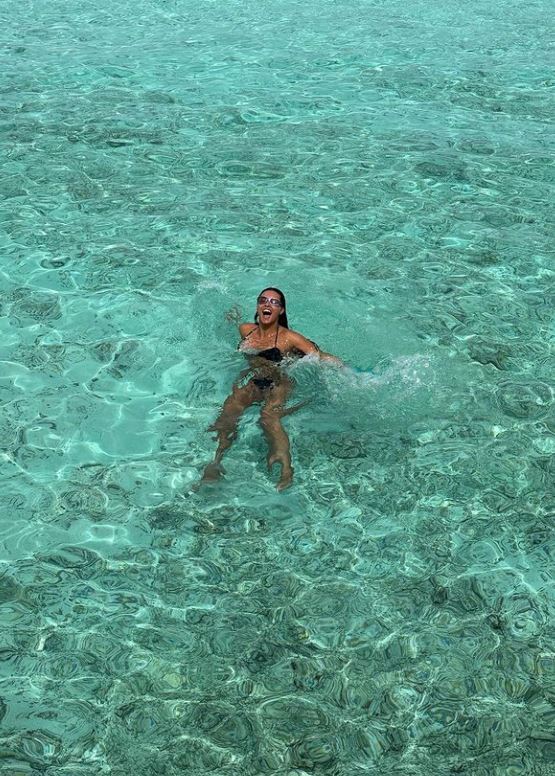 Imagini rare cu Antonia în costum de baie, după ce a zis că s-a îngrășat și are celulită