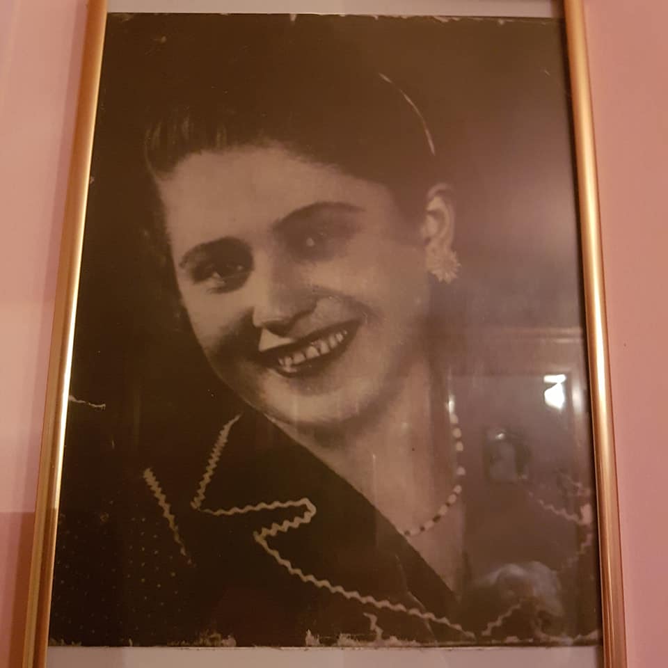 Cristina Țopescu are cele mai dragi amintiri. Fotografii nemaivăzute cu mama și bunica ei | FOTO