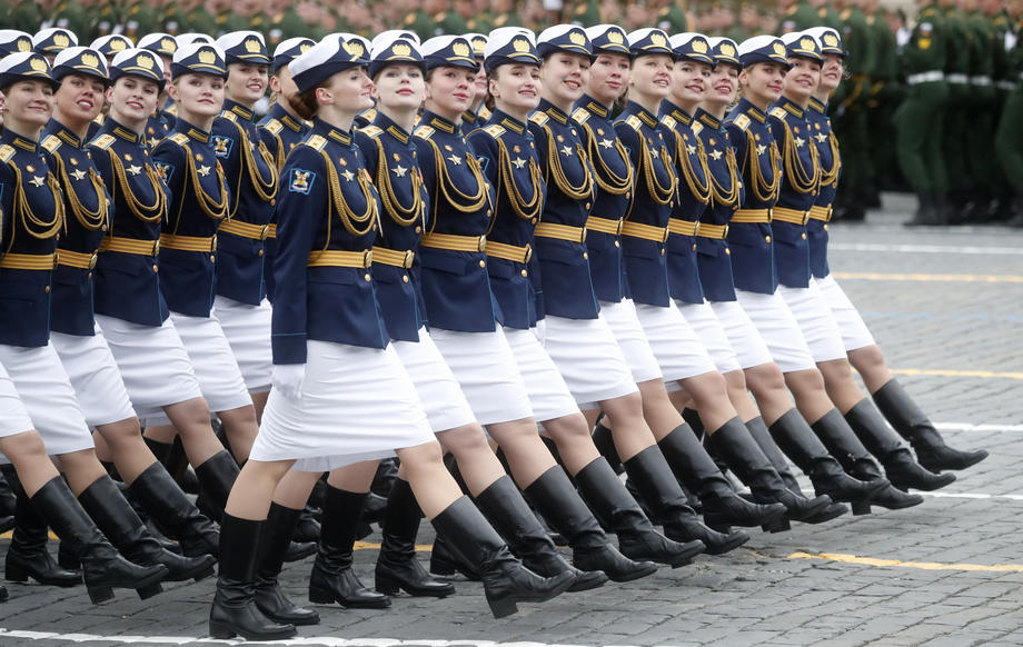 Peste 12.000 de militari, la parada de Ziua Victoriei de la Moscova. Putin: „Ne vom apăra ferm interesele”