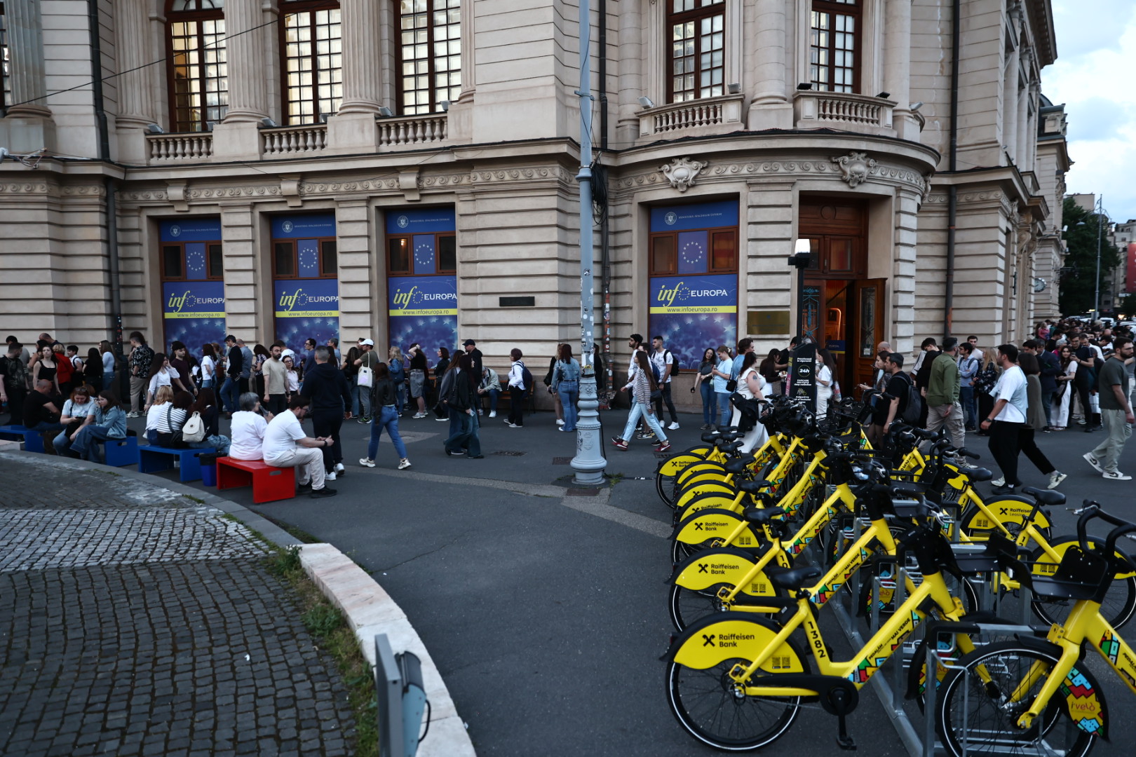 Noaptea Muzeelor 2026. Mii de oameni au stat la coadă ca să vadă muzee gratuit în București
