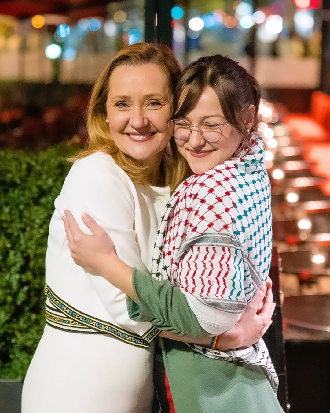 De ce locuiește Oana Lasconi în Franța. Fiica Elenei Lasconi a prezentat o emisiune pentru gameri și a studiat limba rusă