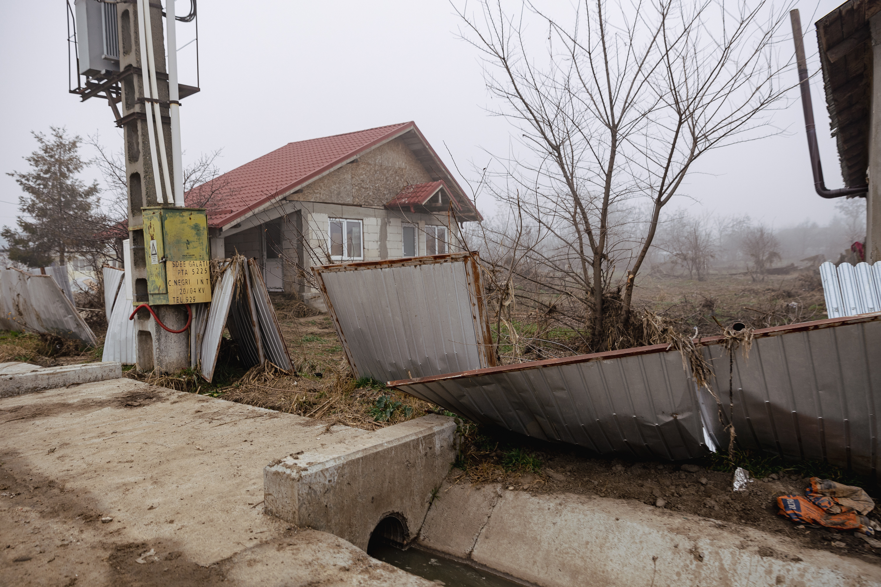Ce-și doresc de sărbători oamenii sinistrați după inundațiile din județul Galați: „Sănătate. Un loc unde să punem capul pe pernă”