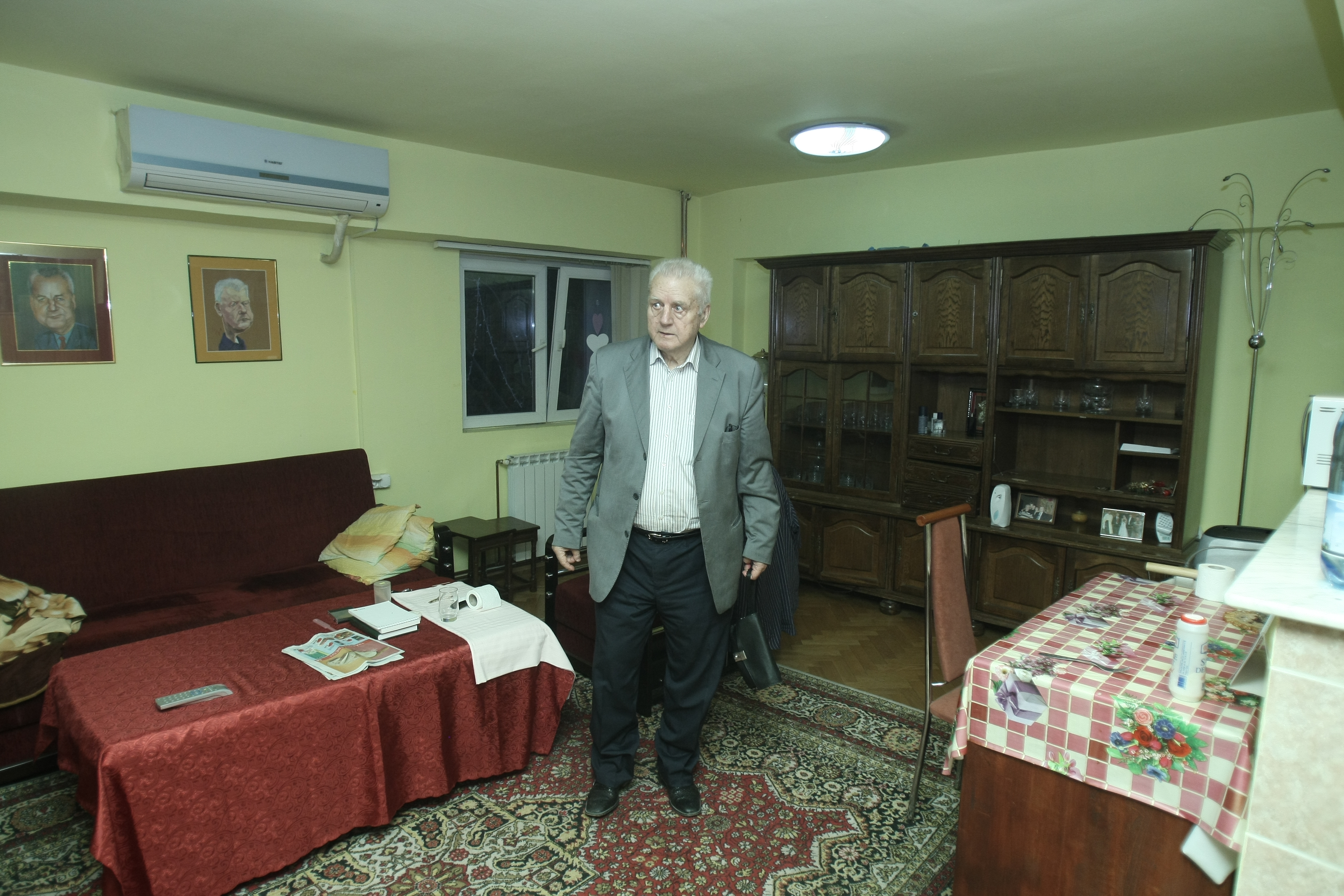 EXCLUSIV! Știați că Pădureanu a fost însurat? Vorbește în premieră despre divorț! A înșelat-o nea Jean pe Tanti Pușa? GALERIE FOTO