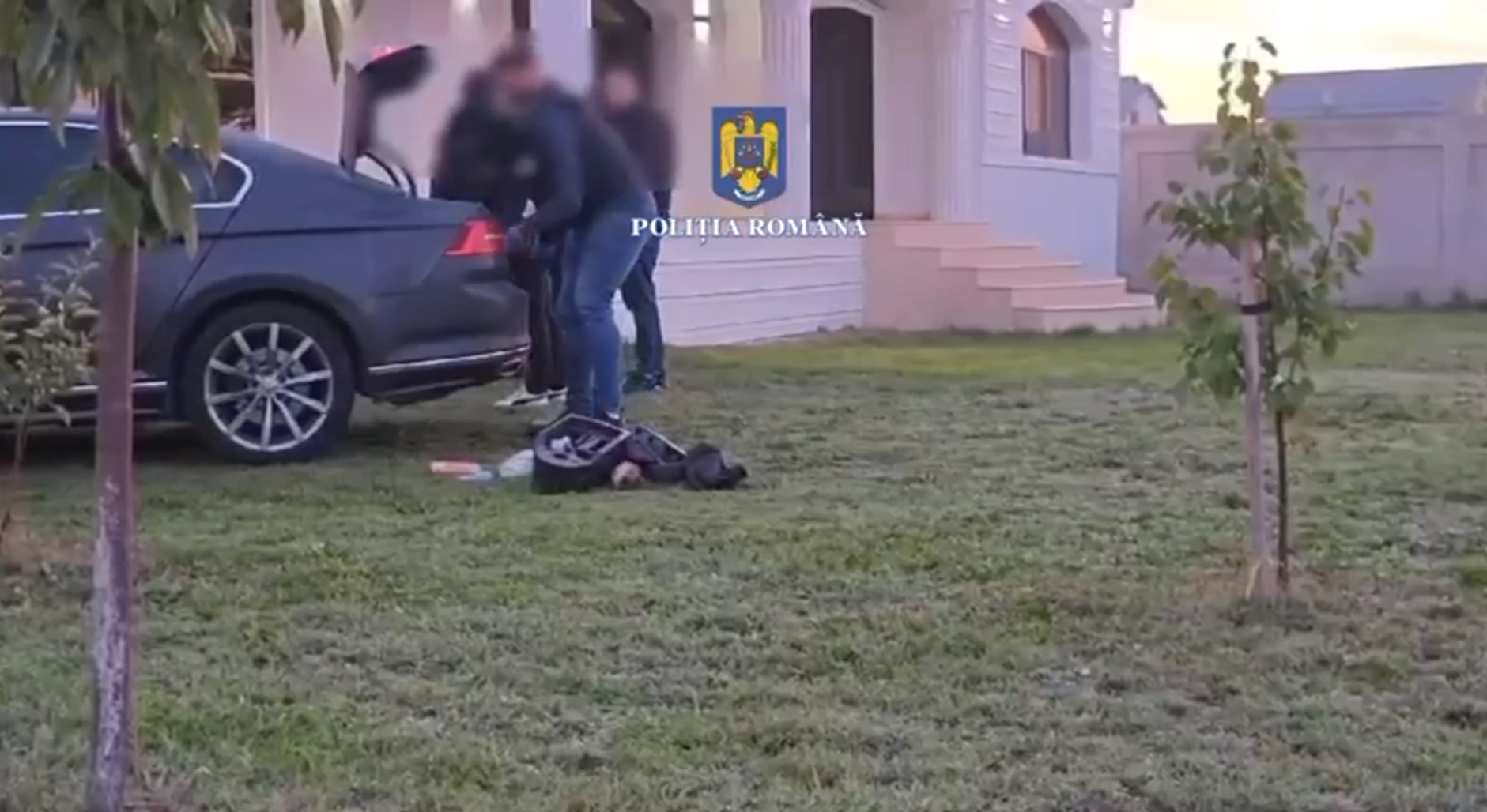 Razie cu sute de polițiști la Bărbuleşti, în județul Ialomița. Cei 14 suspecți căutați au fost identificați I VIDEO