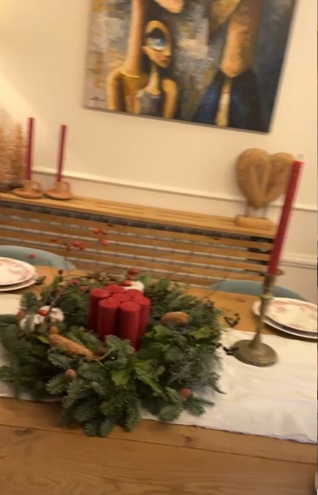 Imagini din casa lui Marius Manole împodobită de Crăciun. Ce vedete i-au trecut pragul de sărbători: „Mirosea a cozonac”