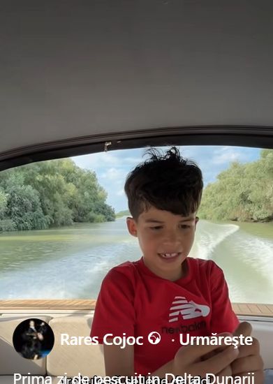 Imagini cu Rareș Cojoc și fiul său în Delta Dunării. Ce experiență a trăit Ioachim la pescuit