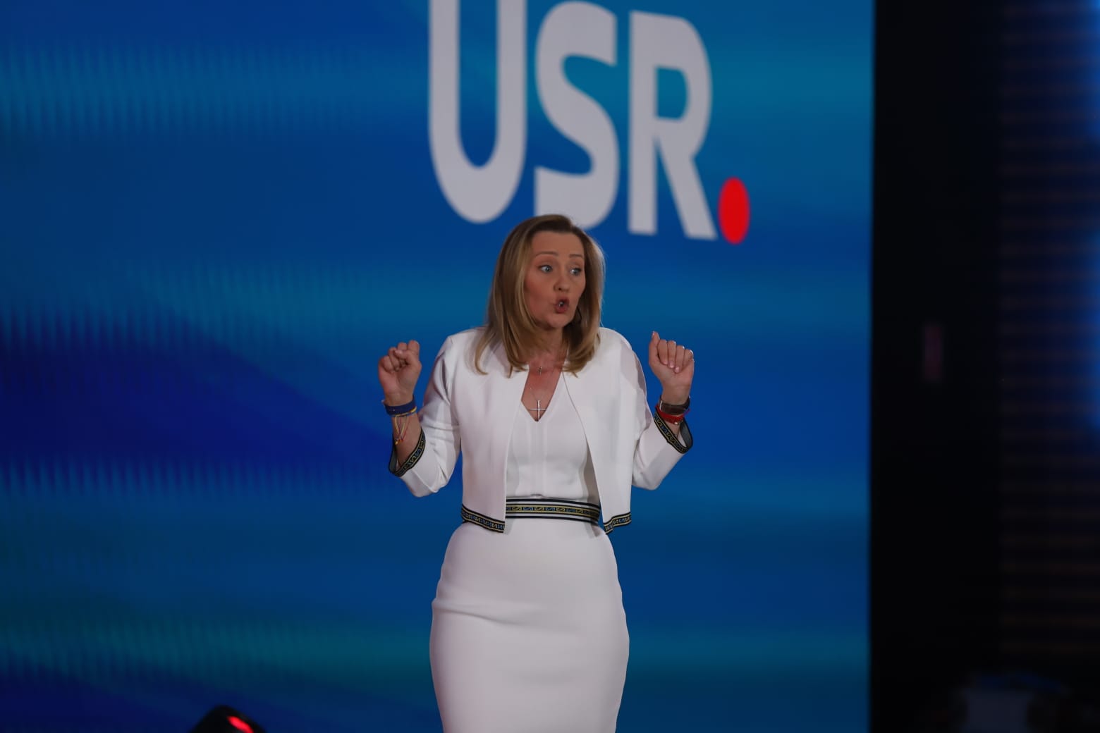 Elena Lasconi, candidatul USR la prezidențiale: „România merită mai mult decât bani furaţi cu portbagajul”