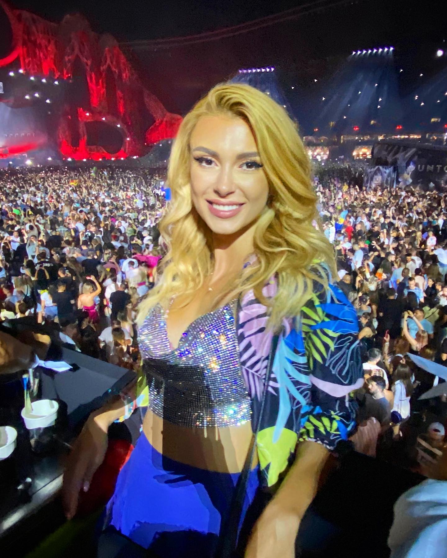 Cum a apărut îmbrăcată Andreea Bălan la Untold 2022: „About last night”