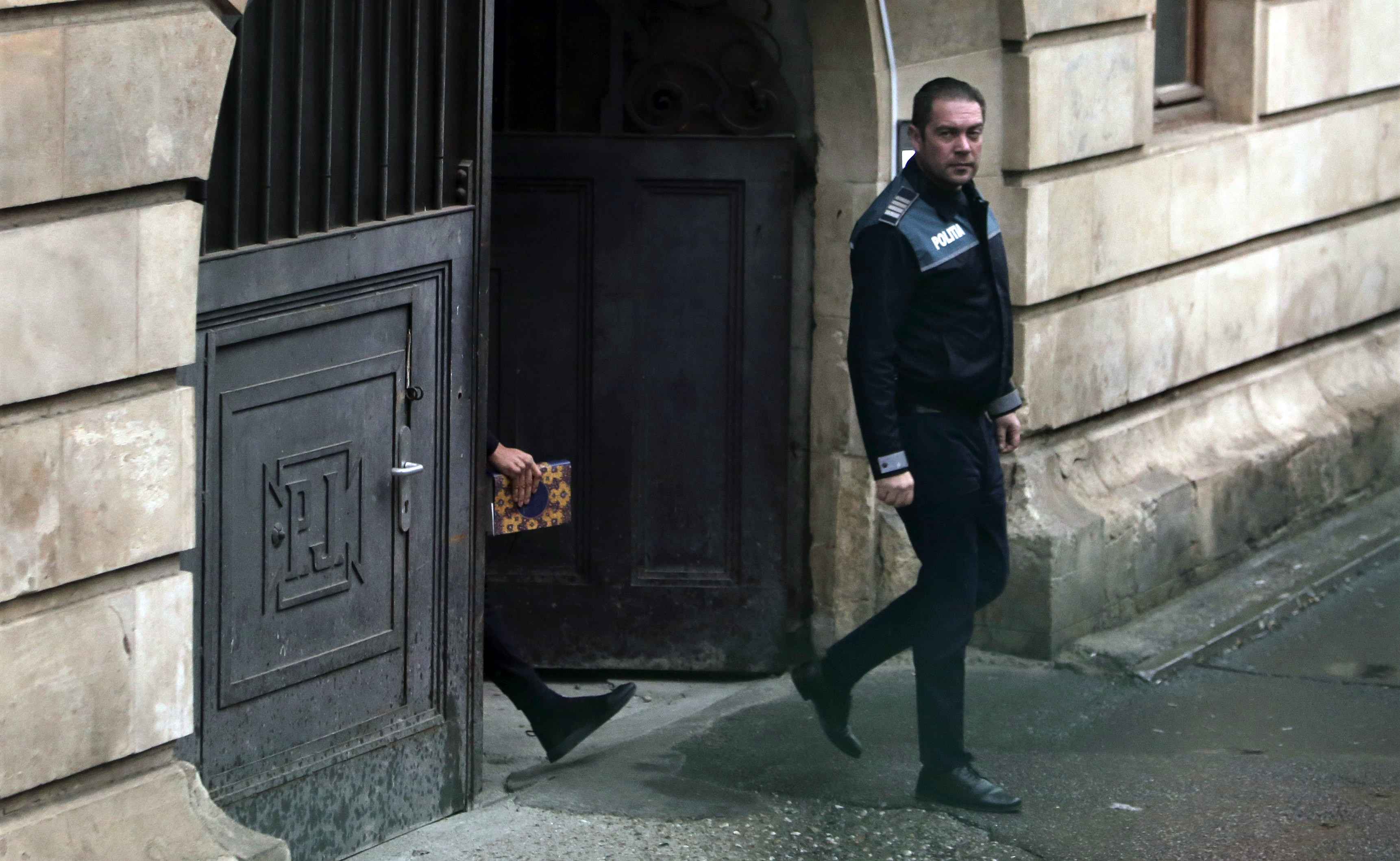 Ce carte a avut Andrew Tate la Curtea de Apel: a ținut-o în mâini atât la sosire, cât și la plecare