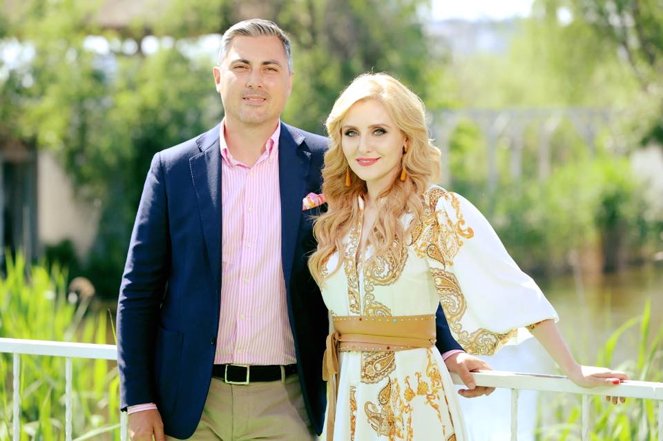 Alina Sorescu, nașă de botez. Ce ținută frumoasă a purtat vedeta | FOTO