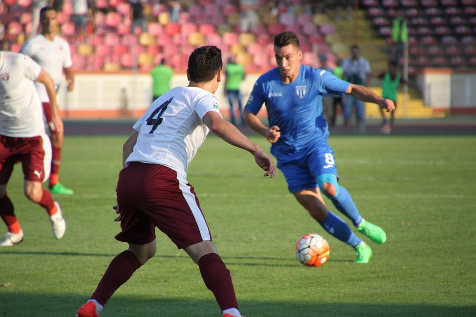 Liga I: FC Voluntari - CSU Craiova 1-2. Oltenii au obţinut primul succes în deplasare, printr-un gol superb reuşit de Vătăjelu. Ilfovenii rămân fără victorie în Liga I