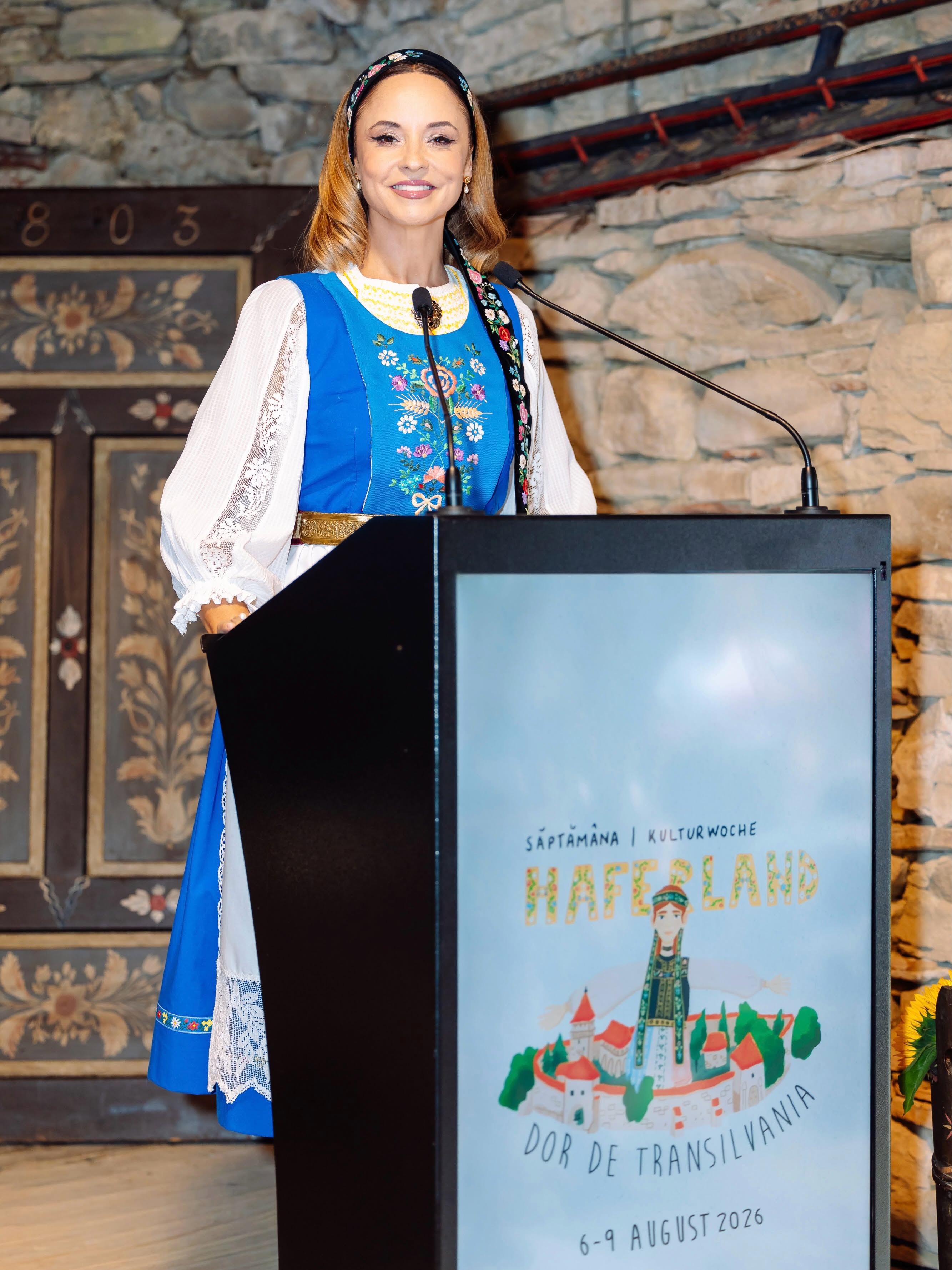 Cum au apărut Andreea Marin, Nadia Comăneci și Kira Hagi, la ritualul nunții sașilor, în Transilvania. Imaginile au fost făcute publice. „Oaspetele de onoare”