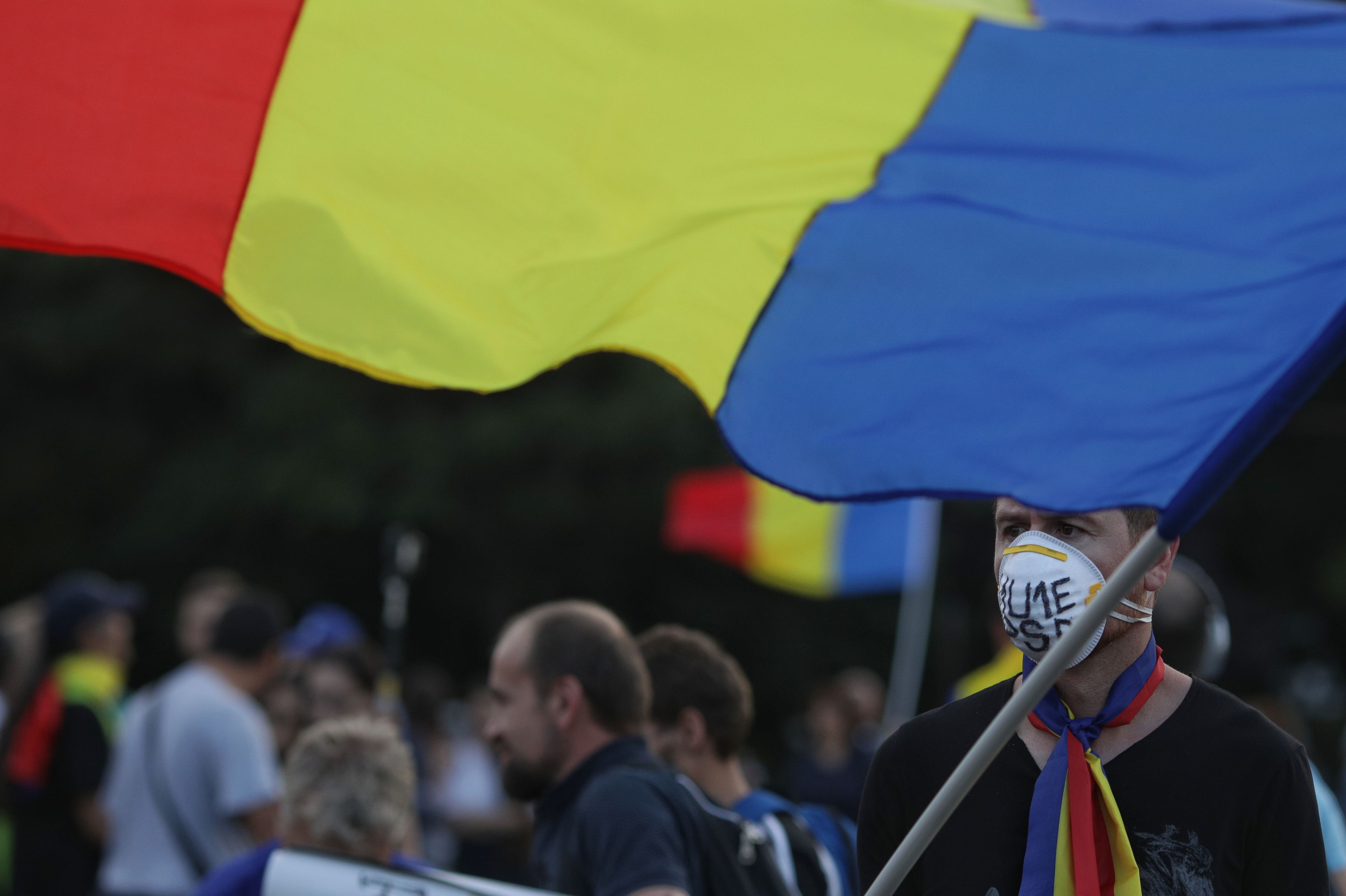 Sute de oameni, în Piața Victoriei la o lună de la violențele de la mitingul diasporei