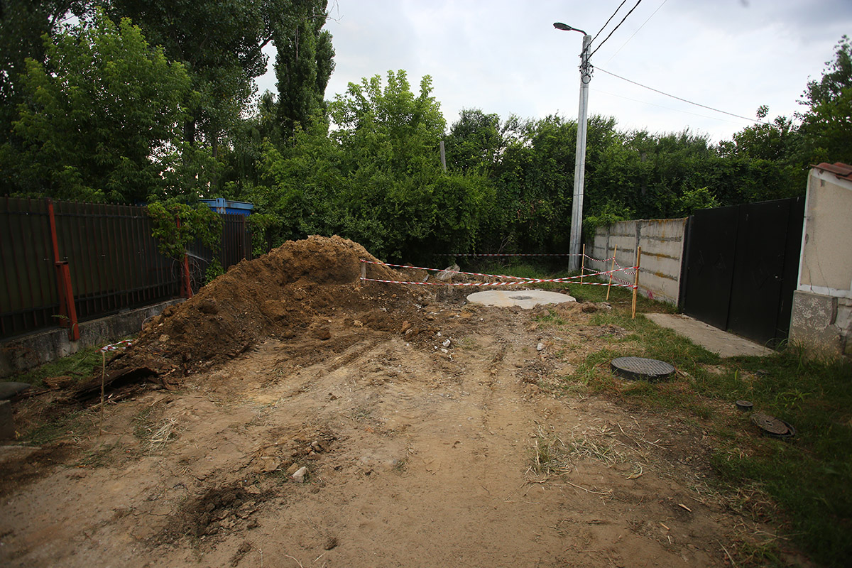 Care sunt cele 60 de străzi din București pe care trebuie să le asfalteze Nicușor Dan