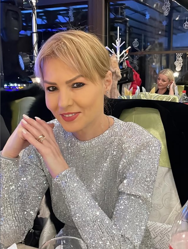 Imagine rară cu soția lui Dan Capatos. Cu ce se ocupă Monica, partenera discretă a prezentatorului de la Antena Stars