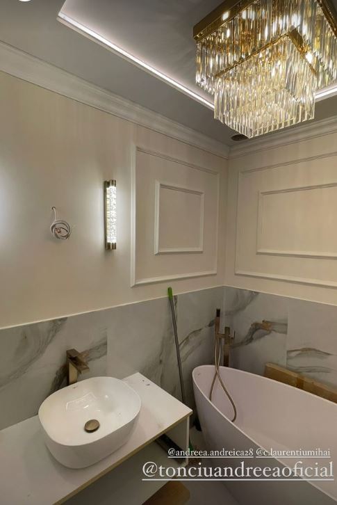Imagini cu casa Andreei Tonciu. Doar mobilierul pentru dormitorul matrimonial a fost 10.000 de euro